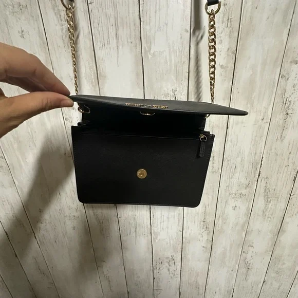 Michael Kors Black Daniela Large Crossbody - Picture 4 of 9